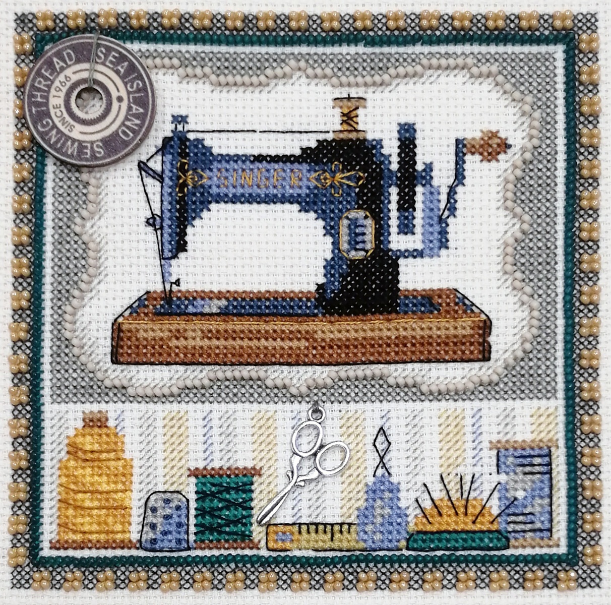 картинка Набор для вышивания "Швейная машинка" от магазина Стежочек